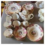 ROYAL ALBERT LADY CARLYLE DINNER WARE