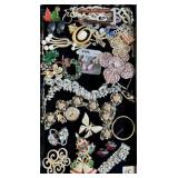 ESTATE LOT OF COSTUME JEWELRY