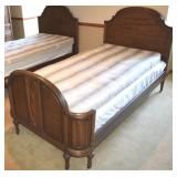Antique Mahogany Widdicomb-style Twin Bed w/Curved