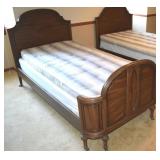 Antique Mahogany Widdicomb-style Twin Bed w/Curved