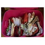 Lidded Tote Full of Kitchen/Dining Room Linens: