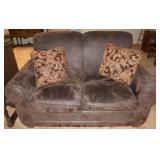 La-Z-Boy England Brown Loveseat w/ 2 Pillows