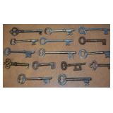 (15) Antique / Vintage Skeleton Keys