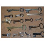(15) Antique / Vintage Skeleton Keys