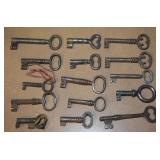 (15) Antique / Vintage Skeleton Keys