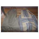 Paris Bistro & The Ultimate Aprons - Very Clean!
