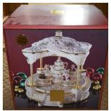 Lenox Holiday Centerpiece Teacup Ride in Box
