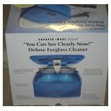 Sharper Image Design Deluxe Eyeglass Cleaner