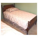 Georgian-style Vtg Mahogany Twin Bed w/ Linens