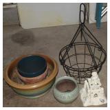(5) Ceramic Pcs w/ 15" Diam Planter +Metal Hanging