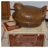Vtg 1976 Taylor & NG Ceramic Chicken Cooker