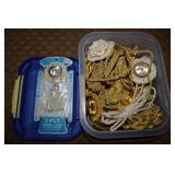 Small Lidded Tote of Picture/Mirror Cord Hangers
