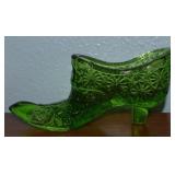 Vintage Fenton Green Daisy & Button Shoe 6"L