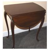 Council Craftsman Vtg Dropleaf Side Table 20x27.75