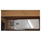 Pampered Chef Simple Slicer in Box 1099