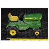 ERTL Diecast John Deere 140 Lawn Tractor