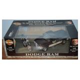 Maisto Dodge Ram 1:26 + Harley Davidson 1:18 95th