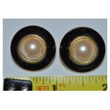 Vtg Monet Faux Pearl Goldtone Black Enamel Clip