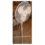 Optimus F1660 3 Speed White Stand Fan