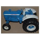 Vtg ERTL 1/12 Die Cast Ford 8000 Tractor