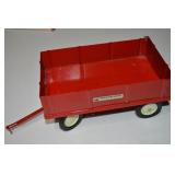 ERTL Diecast 1/16 International Harvester Barge