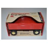 ERTL Diecast 1/16 International Harvester Barge