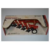 ERTL Diecast 1/16 International Harvester 4 Bottom