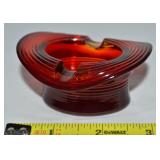 Vtg Amberina Ribbed Art Glass Hat Ashtray 3.25"