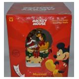 Enesco Mickey Mouse Musical Waterball Snow