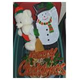 Lidded Tote with Linens: Christmas Decor w/ (2)