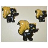 Vtg 3pc Chalkware Skunk Family Wall Decor 4.75"