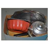 Small Box Lot w/ Vintage Kitchen Items: Bundt