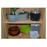 (2) Shelf Contents Lot: Kitchen +