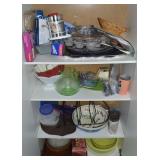 Cabinet Contents Lot: Kitchen items w/Glass