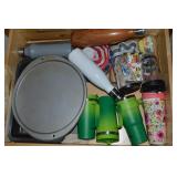 Kitchen Drawer Contents Lot: Baking, Insulated