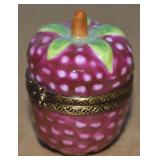 Peint Main PV Limoges France Raspberry Trinket Box