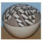 Marie Z Chino Acoma NM Pueblo Geometric Pattern