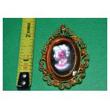 Vintage Celebrity NY Intaglio Cameo Goldtone