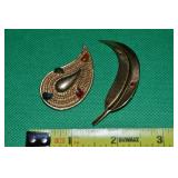 (2) Vintage Goldtone w/ Rhinestone Brooch Lot
