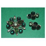 Vtg Goldtone Multitone Green Rhinestone / Cabachon