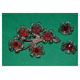 Vtg Goldtone Red Rhinestone Flower Brooch &