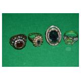 (4) Goldtone Costume Jewelry Rings
