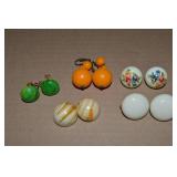 (5) Vtg Clip & Screwback Earring Prs: Hong Kong +