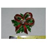 Vtg Goldtone Rhinestone Enamel Holly & Bow