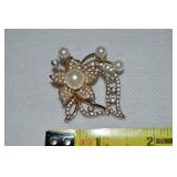 Vintage Goldtone Rhinestone Pearl Flower Brooch