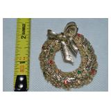 Vtg Tancer II Goldtone Rhinestone Wreath Brooch