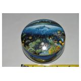 1993 Danbury Mint Blue Hawaii Robert Lyn Nelson