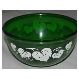 Vtg Anchor Hocking Green Grape Leaf Mixing Bowl