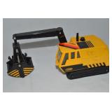 1989 Remco Toys Bucket Excavator Toy 10.5"L