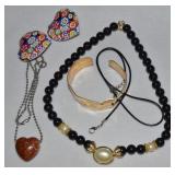 Vtg - Newer Jewelry Lot: Goldtone Heart Slide Bead